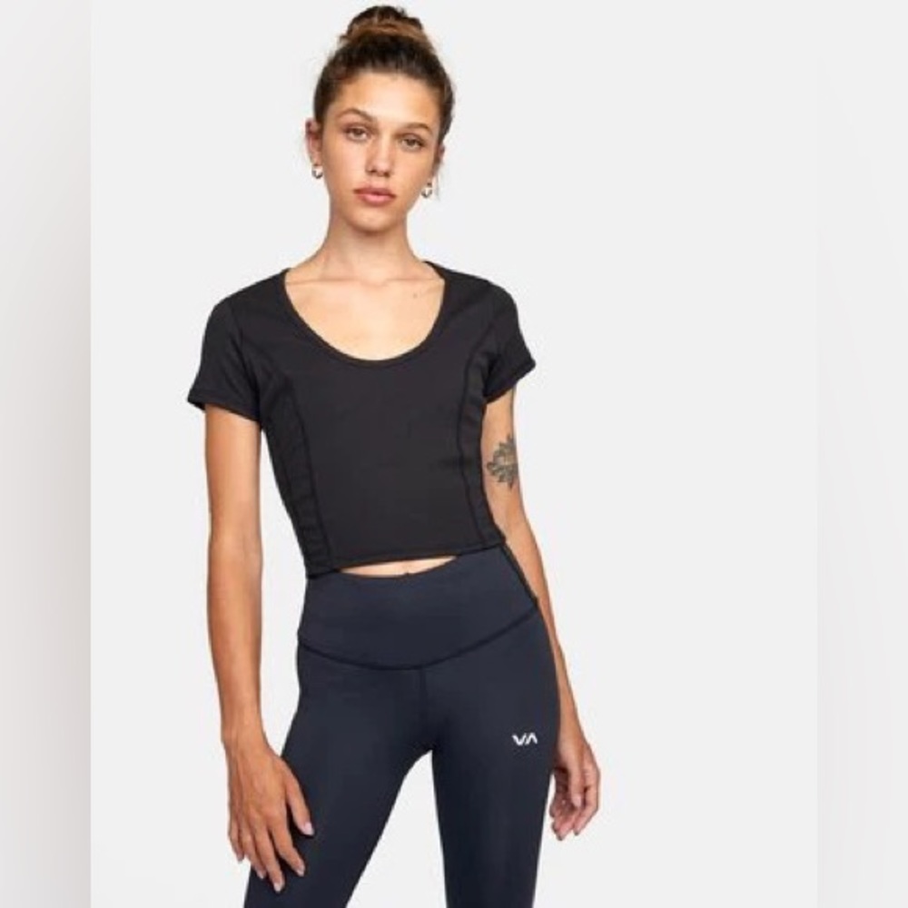 🖤RVCA Cap Sleeve Top🖤